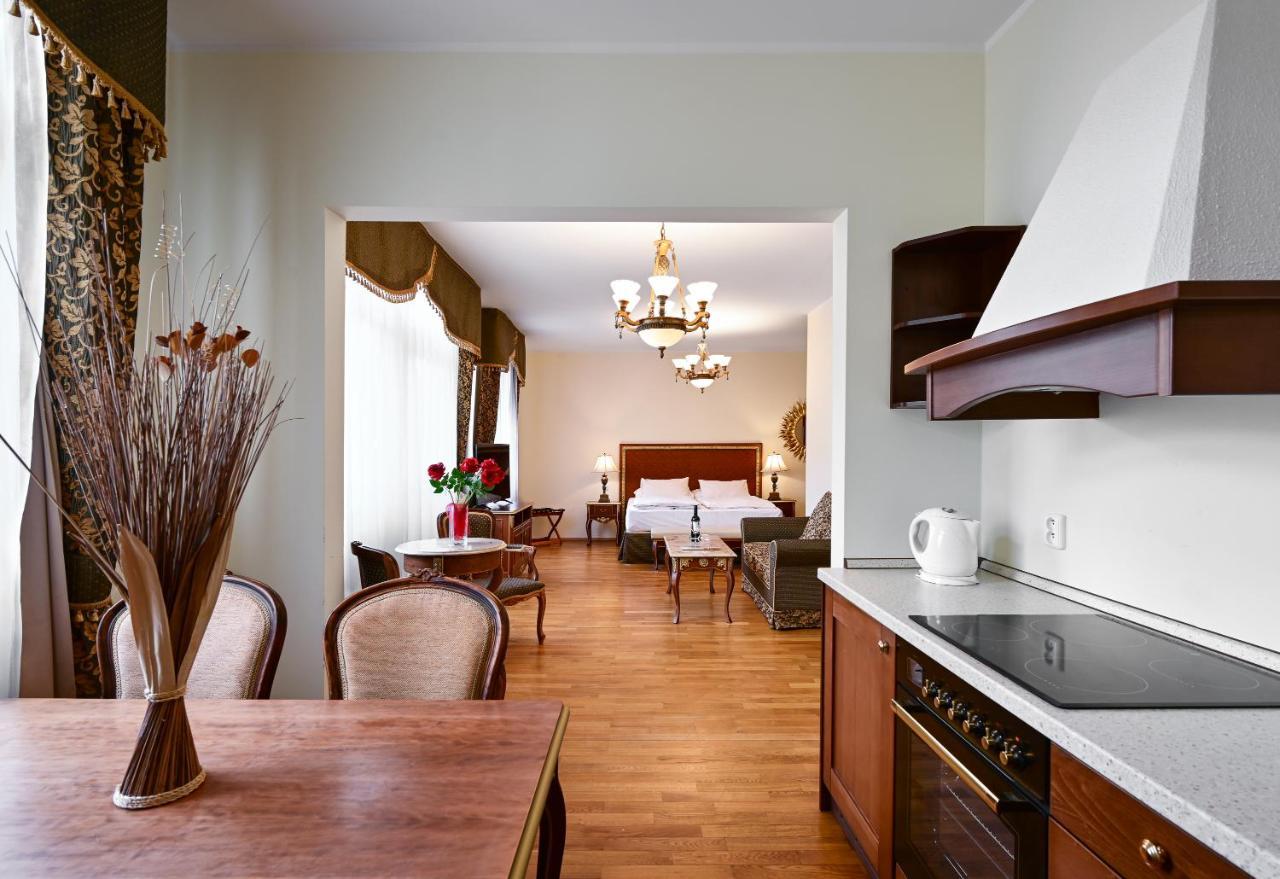 Romanza Aparthotel